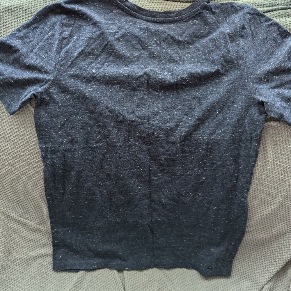 Boys size 14-16 T-shirts (3) - Picture 9 of 9
